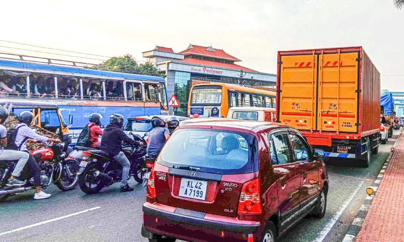 മാർത്താണ്ഡവർമ സമാന്തര പാലം;  ദേശീയപാത അധികൃതരുമായി  ചർച്ച ചെയ്യുമെന്ന് മന്ത്രി