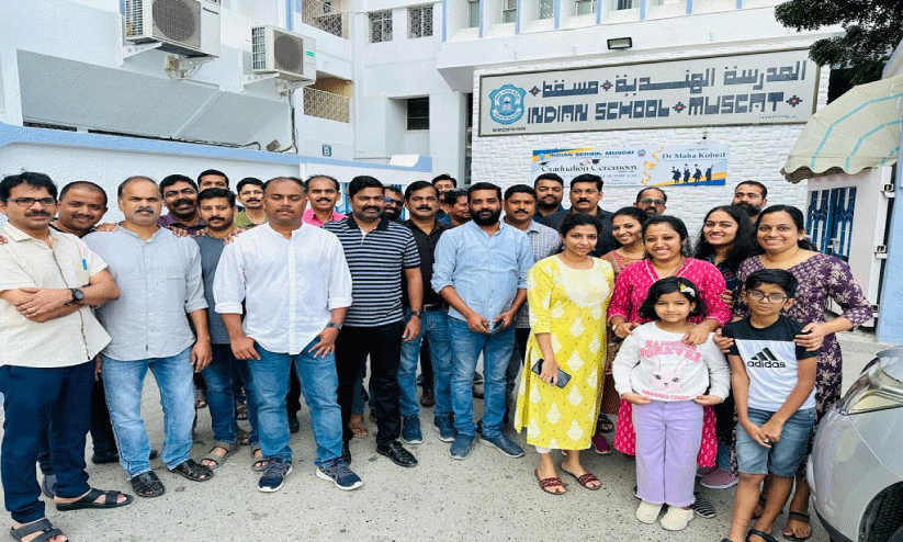 ഉറപ്പുകൾ പാലിച്ചില്ല; ഇന്ത്യൻ സ്കൂൾ ഡയറക്ടർ ബോർഡ് യോഗത്തിലേക്ക് നേരിട്ടെത്തി രക്ഷിതാക്കൾ ഉറപ്പുകൾ പാലിച്ചില്ല; ഇന്ത്യൻ സ്കൂൾ ഡയറക്ടർ ബോർഡ് യോഗത്തിലേക്ക് നേരിട്ടെത്തി രക്ഷിതാക്കൾ