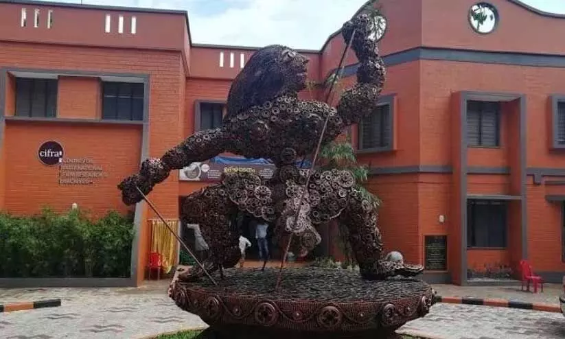 ഉത്തരവുകളും ചട്ടങ്ങളും കാറ്റിൽപറന്നു; ചലച്ചിത്ര അക്കാദമിയിലെ സാമ്പത്തിക ധൂർത്ത് കോടതിയിലേക്ക് ഉത്തരവുകളും ചട്ടങ്ങളും കാറ്റിൽപറന്നു; ചലച്ചിത്ര അക്കാദമിയിലെ സാമ്പത്തിക ധൂർത്ത് കോടതിയിലേക്ക്