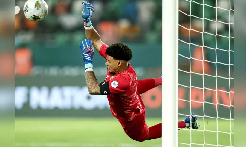 തടഞ്ഞിട്ടത് നാലു പെനാൽറ്റി; ദക്ഷിണാഫ്രിക്കയെ ആഫ്രിക്കൻ കപ്പ് സെമിയിലെത്തിച്ച് റോൻവെൻ തടഞ്ഞിട്ടത് നാലു പെനാൽറ്റി; ദക്ഷിണാഫ്രിക്കയെ ആഫ്രിക്കൻ കപ്പ് സെമിയിലെത്തിച്ച് റോൻവെൻ