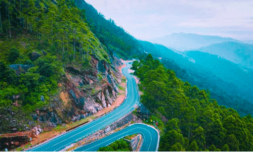 ഒരു കിടിലൻ റോഡ് ട്രിപ് പോയാലോ‍?