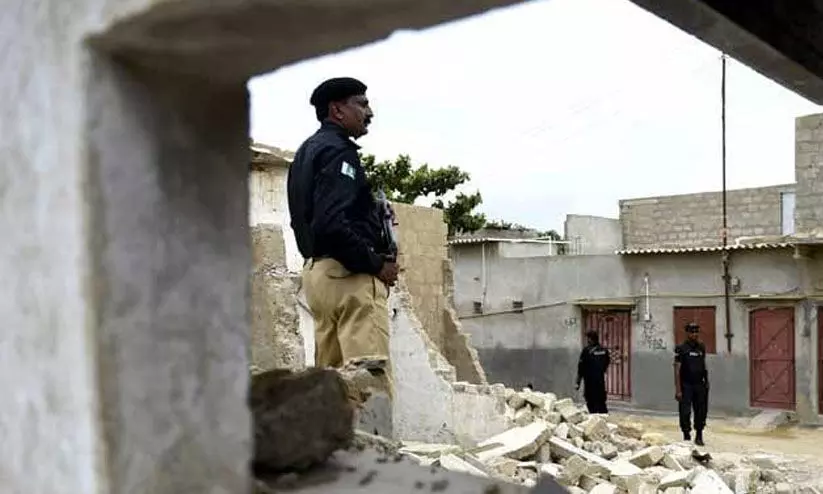 പാകിസ്താനിൽ തീവ്രവാദികൾ 10 പോലീസുകാരെ കൊലപ്പെടുത്തി