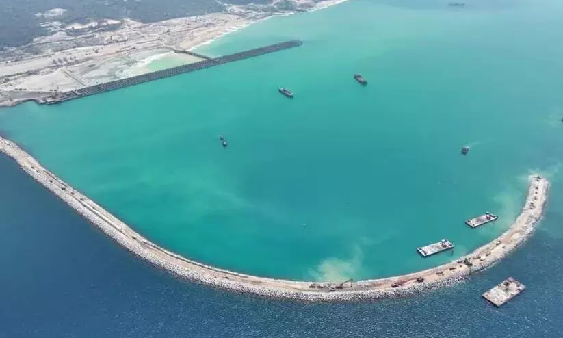 വിഴിഞ്ഞം തുറമുഖത്തിന്റെ വികസനത്തിന് ചൈനീസ് മാതൃക സ്വീകരിക്കും -ധനമന്ത്രി വിഴിഞ്ഞം തുറമുഖത്തിന്റെ വികസനത്തിന് ചൈനീസ് മാതൃക സ്വീകരിക്കും -ധനമന്ത്രി