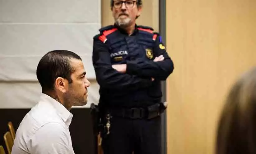 ലൈംഗികാതിക്രമക്കേസ്; ബ്രസീൽ താരം ഡാനി ആൽവസിന്റെ വിചാരണ തുടങ്ങി ലൈംഗികാതിക്രമക്കേസ്; ബ്രസീൽ താരം ഡാനി ആൽവസിന്റെ വിചാരണ തുടങ്ങി