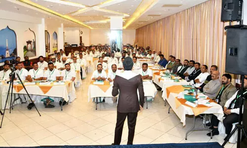 കെ.​എം.​സി.​സി കാ​സ​ർ​കോ​ട് ജി​ല്ല ക​മ്മി​റ്റി ലീ​ഡ​ർ​ഷി​പ് ക്യാ​മ്പ്