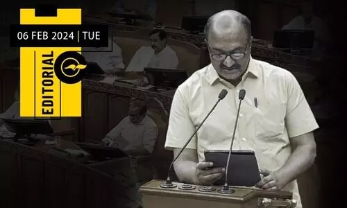 സോ​ഷ്യ​ലി​സം പു​റം​ച​ട്ട​യി​ൽ മാ​ത്രം