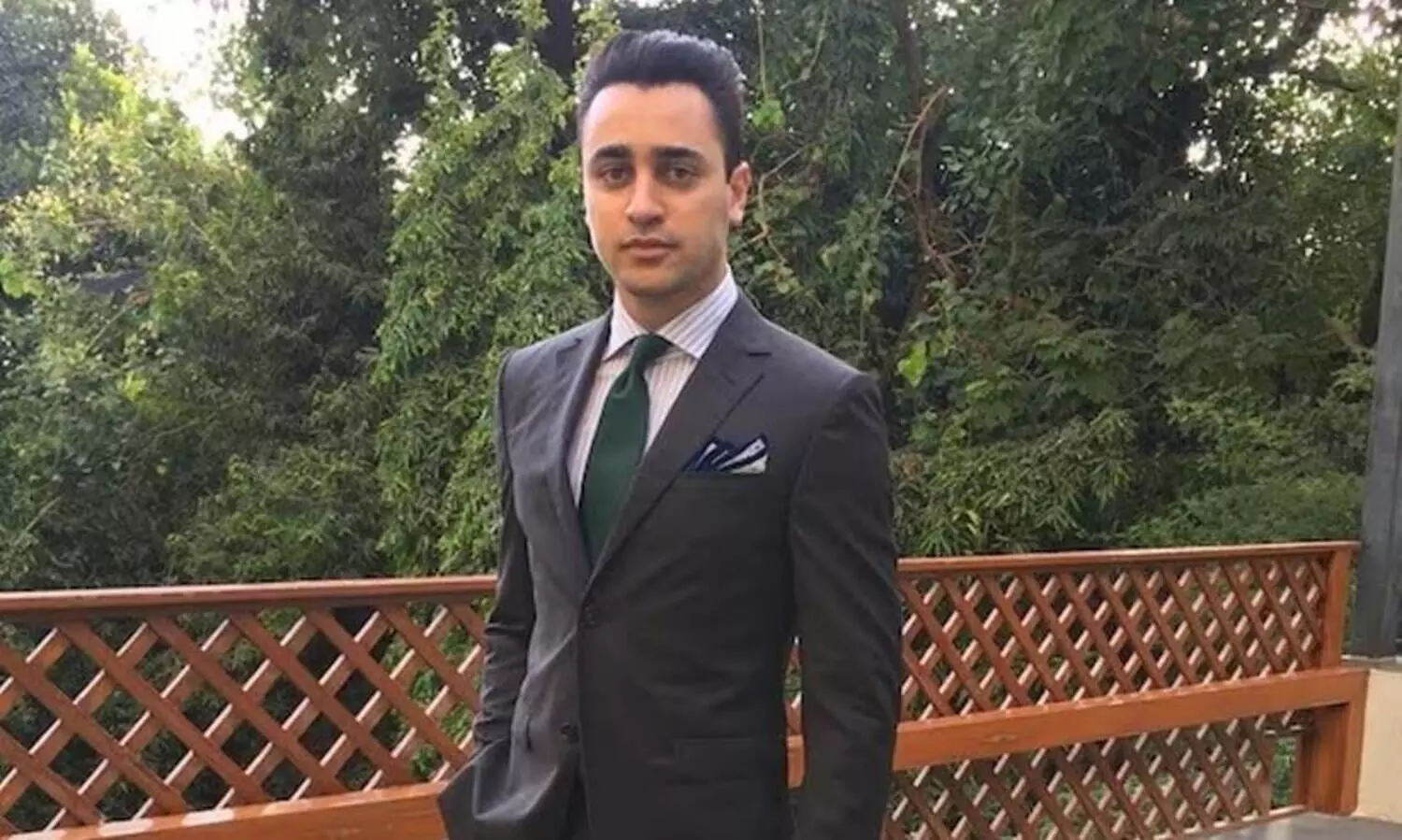 ബംഗ്ലാവും കാറും വിറ്റു, ആകെയുള്ളത് മൂന്ന് പ്ലേറ്റ്, മൂന്ന് ഫോർക്ക്, രണ്ട് കോഫി മഗ്ഗ്; ഇപ്പോഴത്തെ ജീവിതത്തെക്കുറിച്ച് നടൻ ഇമ്രാൻ ഖാൻ