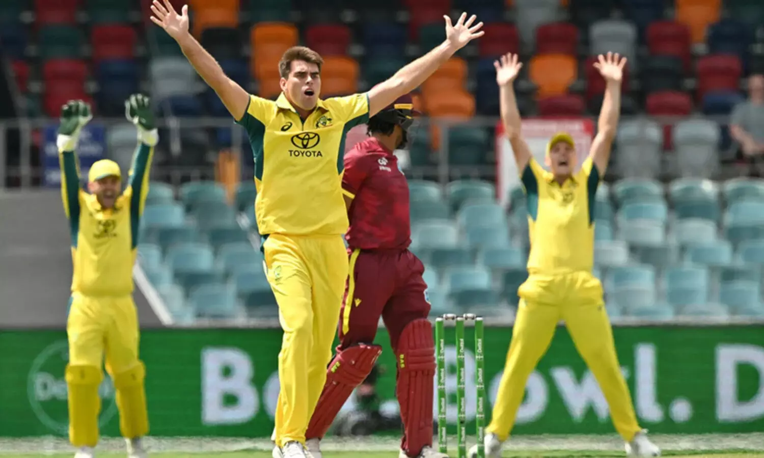 ചരിത്ര ജയം! 6.5 ഓവറിൽ കളി തീർത്ത് ആസ്ട്രേലിയ; വിൻഡീസിനെതിരെ ഏകദിന പരമ്പര തൂത്തുവാരി