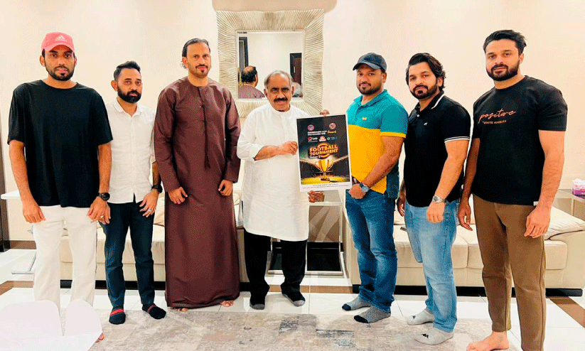 ച​ന്ദ്ര​ഗി​രി ഫു​ട്ബാ​ൾ സീ​സ​ൺ എ​ട്ടി​ന്‍റെ ബ്രോ​ഷ​ർ പ്ര​കാ​ശ​ന ച​ട​ങ്ങ്