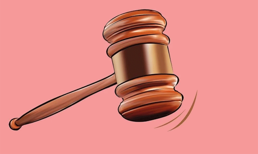 പരാതിക്കാരനെ പ്രതിയാക്കി പൊലീസ്; പ്രതിക്കെതിരെ കേസെടുത്ത് കോടതി പരാതിക്കാരനെ പ്രതിയാക്കി പൊലീസ്; പ്രതിക്കെതിരെ കേസെടുത്ത് കോടതി