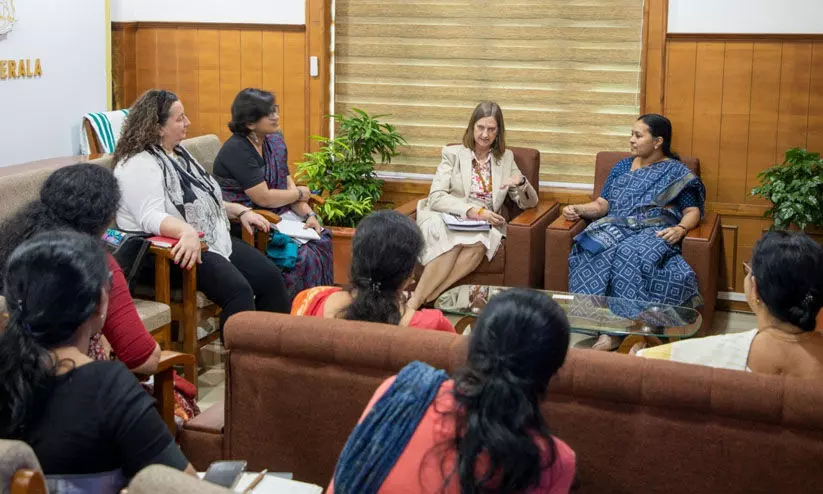 വീണ ജോര്ജുമായി യു.എന് വനിത സംഘം ചര്ച്ച നടത്തി വീണ ജോര്ജുമായി യു.എന് വനിത സംഘം ചര്ച്ച നടത്തി