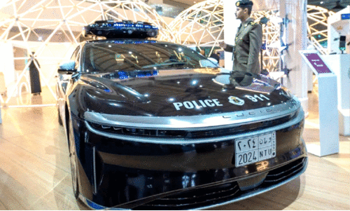 റോ​ന്ത്​ ചു​റ്റാ​ൻ നി​ർ​മി​ത ബു​ദ്ധി സം​വി​ധാ​ന​മു​ള്ള കാ​റു​ക​ൾ