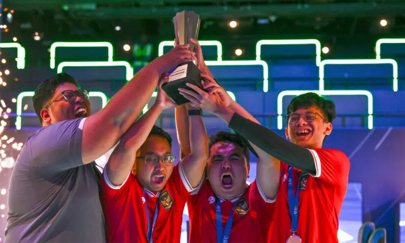 ഇ-​ഏ​ഷ്യ​ൻ ക​പ്പി​ൽ ഇ​ന്തോ​നേ​ഷ്യ; ഫൈ​ന​ലി​ൽ ജ​പ്പാ​നെ തോ​ൽ​പി​ച്ച്​ കി​രീ​ടം