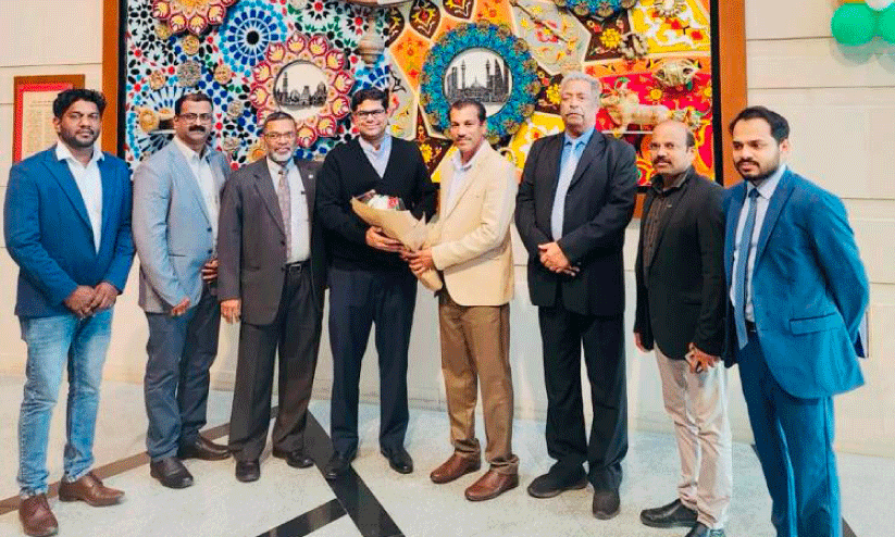 വിശ്വകല സാംസ്കാരിക വേദി ഭാരവാഹികൾ ഇന്ത്യൻ അംബാസഡറെ സന്ദർശിച്ചപ്പോൾ വിശ്വകല സാംസ്കാരിക വേദി ഭാരവാഹികൾ ഇന്ത്യൻ അംബാസഡറെ സന്ദർശിച്ചപ്പോൾ