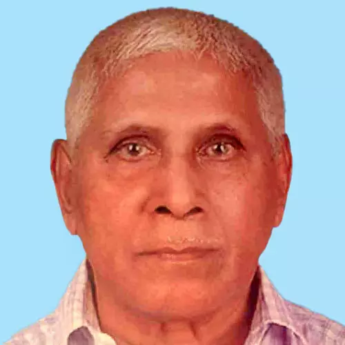 കൃ​ഷ്ണ​ൻ​കു​ട്ടി എ​ഴു​ത്ത​ച്ഛ​ൻ