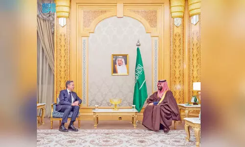 സൗ​ദി കി​രീ​ടാ​വ​കാ​ശി​യും അ​മേ​രി​ക്ക​ൻ സ്​​റ്റേ​റ്റ്​ സെ​ക്ര​ട്ട​റി​യും കൂ​ടി​ക്കാ​ഴ്​​ച ന​ട​ത്തി