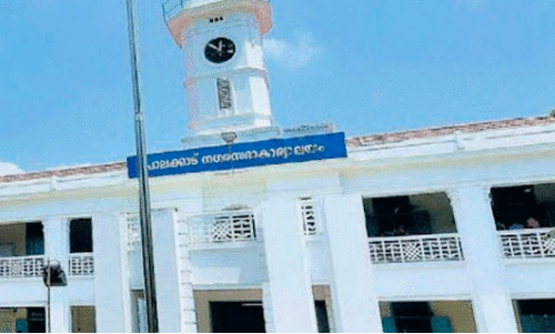 പാലക്കാട് നഗരസഭ മാസ്റ്റർപ്ലാനിൽ മലയാളം പുറത്ത്