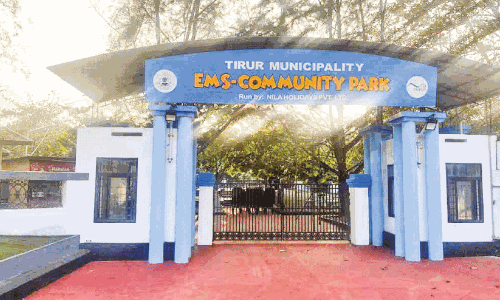 തി​രൂ​ർ ന​ഗ​ര​സ​ഭ വാ​ക്കു​പാ​ലി​ച്ചി​ല്ലെ​ന്ന്