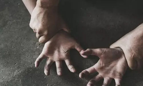 ഡൽഹിയിൽ ഡാർജീലിങ് സ്വദേശിയായ യുവതിയെ ബലാത്സംഗം ചെയ്തു; മുഖത്ത് പരിപ്പ് കറി ഒഴിച്ചതായി പരാതി