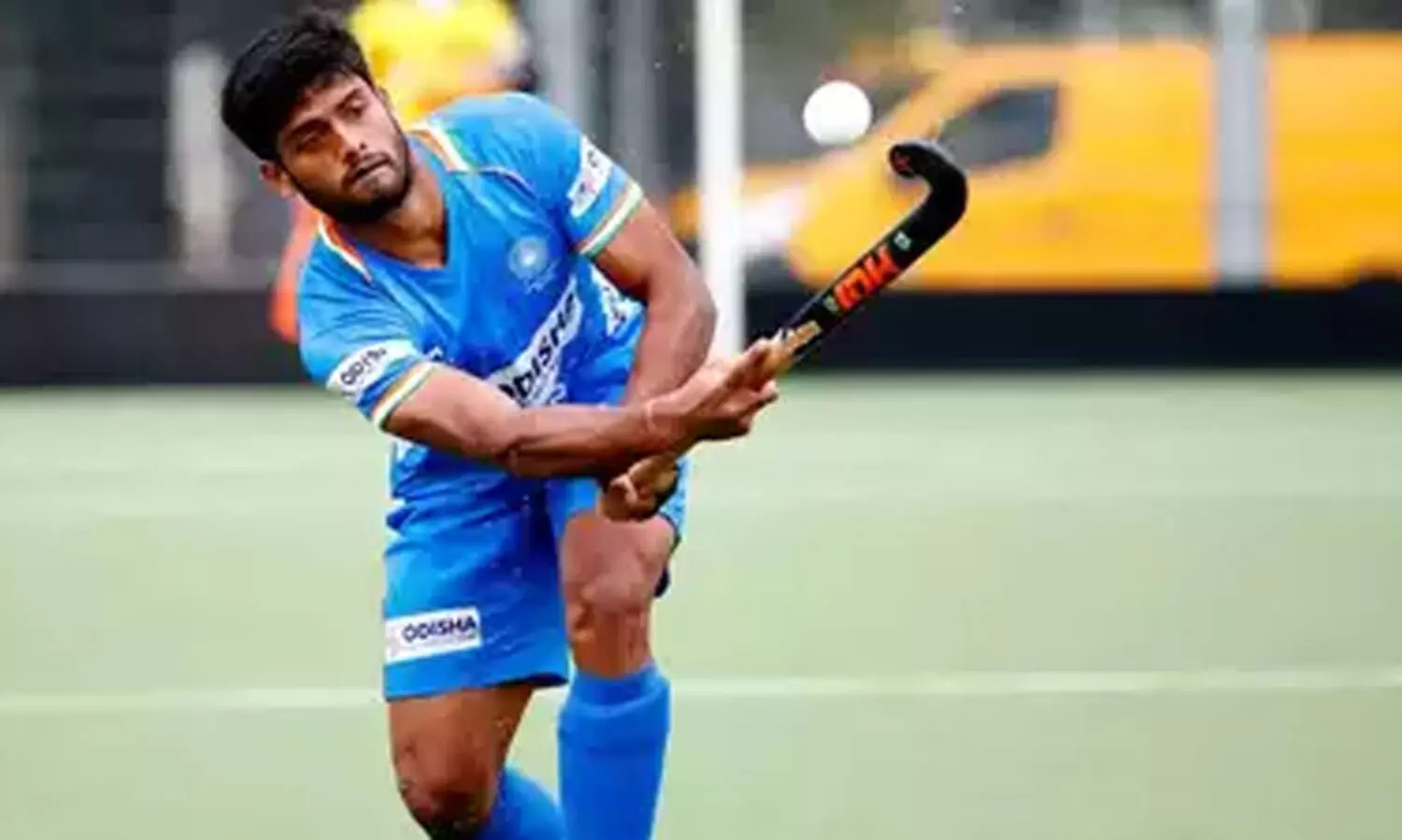 പോക്സോ കേസ്: ഇന്ത്യൻ ടീമിൽനിന്ന് അവധിയെടുത്ത് വരുൺ കുമാർ