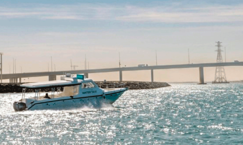 ക​ര​യും ക​ട​ലും കീ​ഴ​ട​ക്കാ​ൻ സ്വ​യംനി​യ​ന്ത്രി​ത വാ​ഹ​ന​ങ്ങ​ൾ