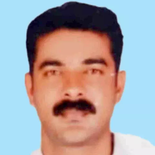 റോ​ഡി​ൽ വീ​ണ് പ​രി​ക്കേ​റ്റ ഗൃ​ഹ​നാ​ഥ​ൻ മ​രി​ച്ചു