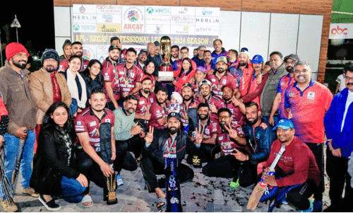 അ​ക്കാ​ഫ് പ്ര​ഫ​ഷ​ന​ൽ ലീ​ഗ് മൂ​ന്നാം സീ​സ​ണി​ൽ ജേ​താ​ക്ക​ളാ​യ സി.​എ​ച്ച്.​എം.​എം കോ​ള​ജ് വ​ർ​ക്ക​ല