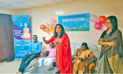 മ​ല​യാ​ളം മി​ഷ​ൻ പ​ഠ​ന കേ​ന്ദ്ര​ങ്ങ​ളു​ടെ പ്ര​വേ​ശ​നോ​ത്സ​വം