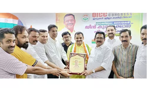 റി​യാ​ദ്​ ഒ.​ഐ.​സി.​സി ഡീ​ൻ കു​ര്യാ​ക്കോ​സ് എം.​പി​ക്ക് സ്വീ​ക​ര​ണം ന​ൽ​കി