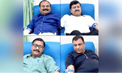 പാ​ല​ക്കാ​ട് സൗ​ഹൃ​ദ കൂ​ട്ടാ​യ്മ സം​ഘ​ടി​പ്പി​ച്ചു ര​ക്ത​ദാ​ന ക്യാ​മ്പ്​