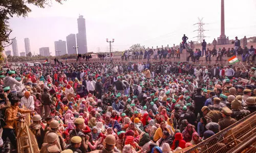 ആവശ്യങ്ങൾ അംഗീകരിച്ചു; ഡൽഹിയിലേക്ക് പുറപ്പെട്ട യു.പി കർഷകരുടെ സമരം അവസാനിപ്പിച്ചു