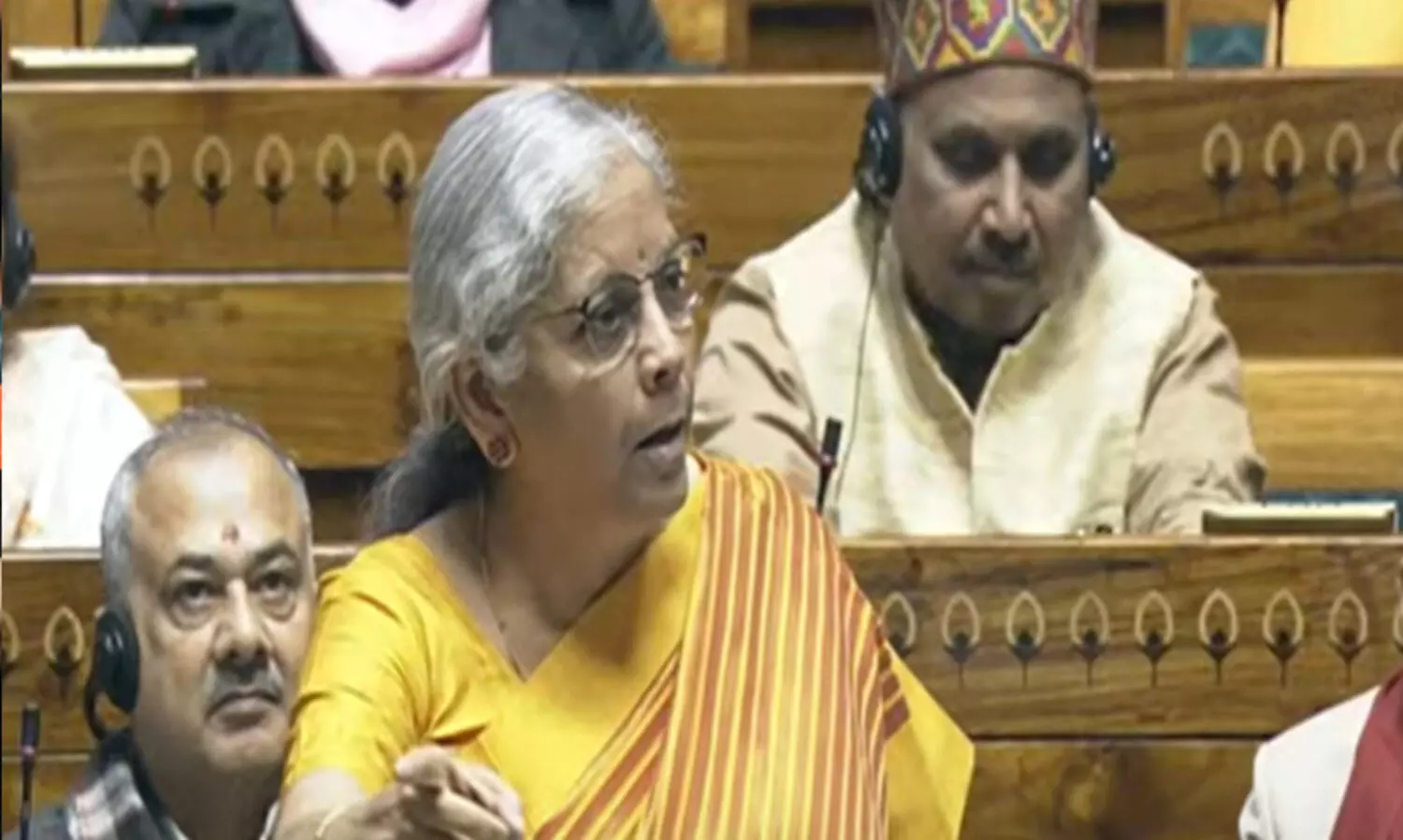 മുഴുദിന ചർച്ച; ധവളപത്രം പാസാക്കി ലോക്സഭ; വിയോജന പ്രമേയങ്ങൾ തള്ളി