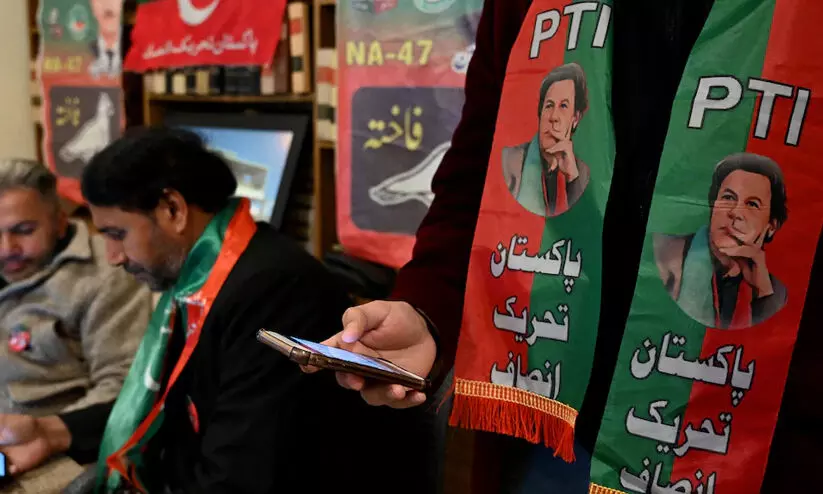 പാകിസ്താൻ തെരഞ്ഞെടുപ്പിൽ മുന്നേറി ഇംറാൻ ഖാനെ പിന്തുണക്കുന്ന സ്ഥാനാർഥികൾ