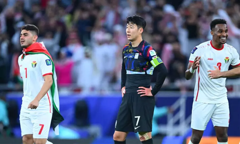 കൊ​റി​യ തി​രി​ച്ചു​വ​രു​മെ​ന്ന് സ​ണ്ണി​ന്റെ വാ​ഗ്ദാ​നം