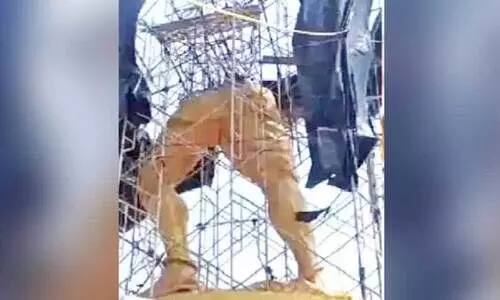 ത​ക​ർ​ന്ന പ​ര​ശു​രാ​മ​ൻ പ്ര​തി​മ