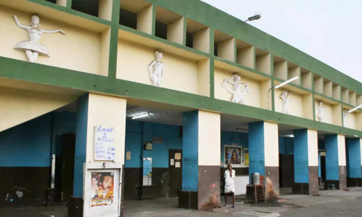 ദക്ഷിണേന്ത്യയിലെ ആദ്യ സിനിമ തിയറ്റർ ഓർമ്മയാകുന്നു