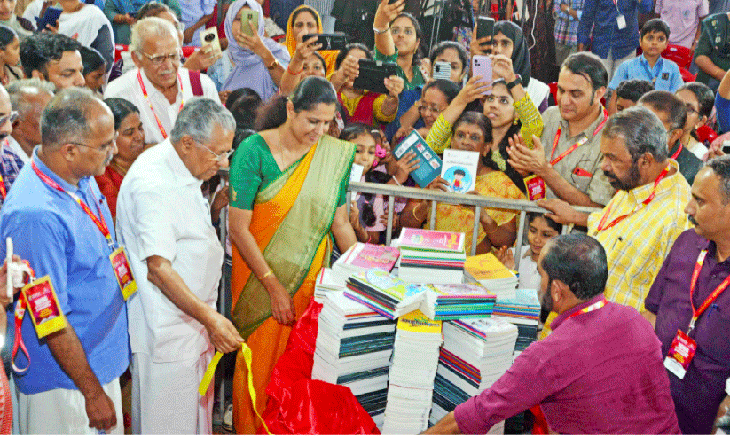 കണ്ണൂരിനെ അധിക്ഷേപിച്ചവർക്ക് കുട്ടികൾ മറുപടി നൽകി -മുഖ്യമന്ത്രി