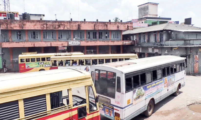ചെങ്ങന്നൂർ കെ.എസ്.ആർ.ടി.സി ബസ് സ്റ്റേഷൻ ചെങ്ങന്നൂർ കെ.എസ്.ആർ.ടി.സി ബസ് സ്റ്റേഷൻ