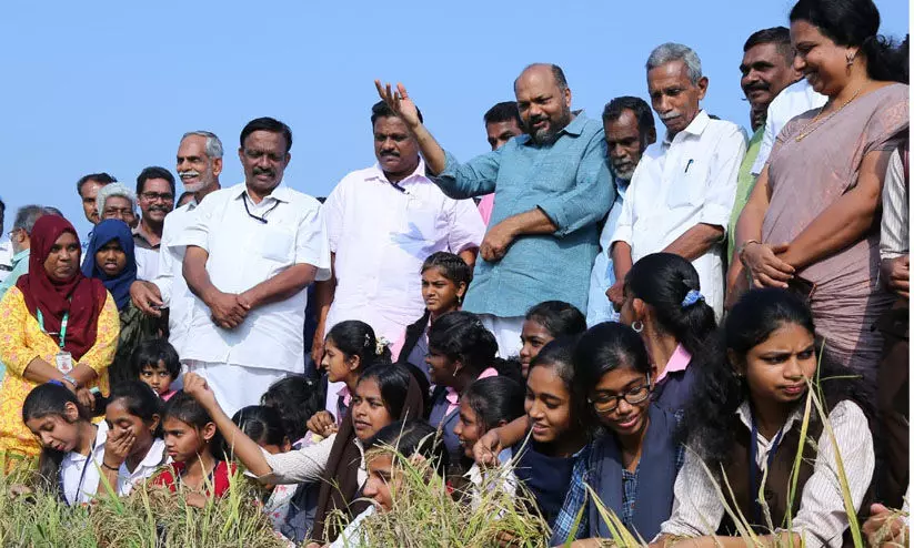 പുതിയ തലമുറയെ ആധുനിക കൃഷിരീതികൾ പഠിപ്പിക്കണമെന്ന് പി. രാജീവ് പുതിയ തലമുറയെ ആധുനിക കൃഷിരീതികൾ പഠിപ്പിക്കണമെന്ന് പി. രാജീവ്