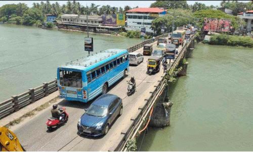 മാ​ഹി പാ​ലം (ഫ​യ​ൽ ഫോ​ട്ടോ)c