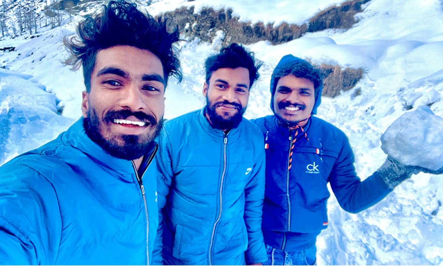 കൊടുമുടിയിൽനിന്ന്  ഓട്ടോ കയറി കശ്മീരിലേക്ക്...