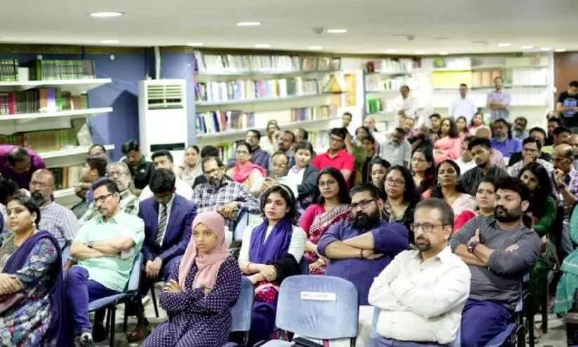 ദു​ബൈ​യി​ല്‍ ന​ട​ന്ന കാ​ഫ് കാ​വ്യ​സ​ന്ധ്യ​യി​ല്‍നി​ന്ന്