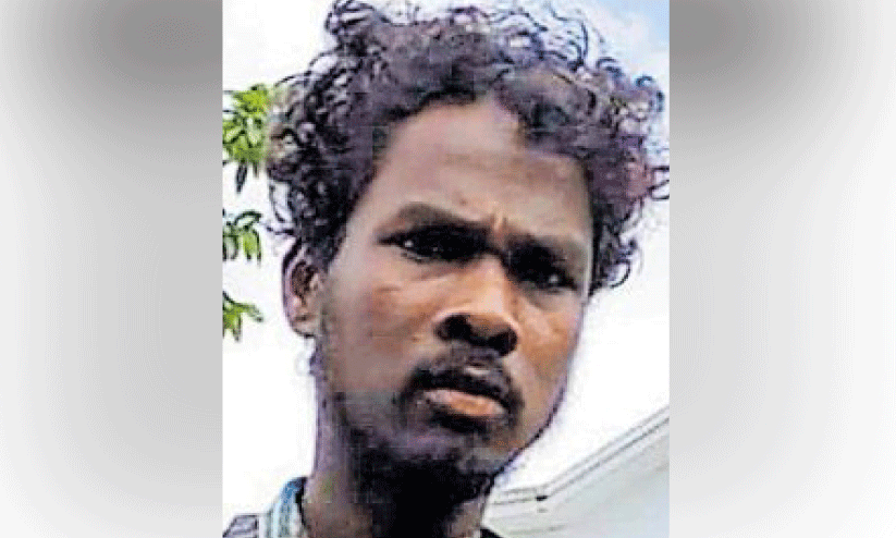 മെഡി. കോളജ് പരിസരത്ത് ആദിവാസി യുവാവിന്റെ ആത്മഹത്യ; വിശ്വനാഥന് നീതി ലഭിച്ചില്ലെന്ന് കുടുംബം മെഡി. കോളജ് പരിസരത്ത് ആദിവാസി യുവാവിന്റെ ആത്മഹത്യ; വിശ്വനാഥന് നീതി ലഭിച്ചില്ലെന്ന് കുടുംബം