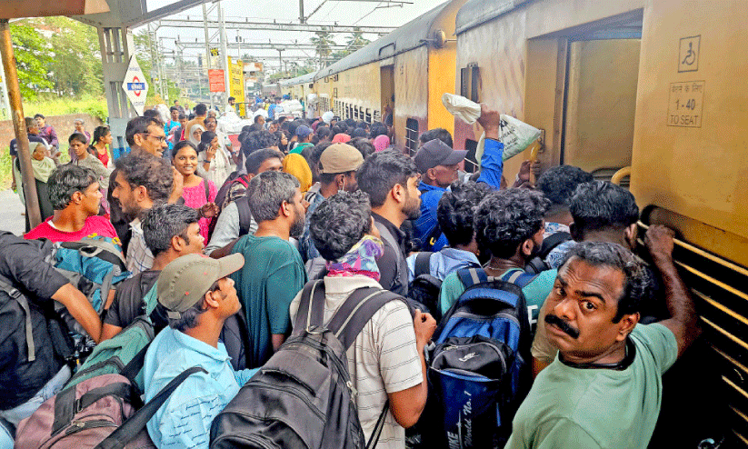 ആറുമാസം പിന്നിട്ടു; പാസഞ്ചർ ട്രെയിനുകൾ പുനഃസ്ഥാപിച്ചില്ല