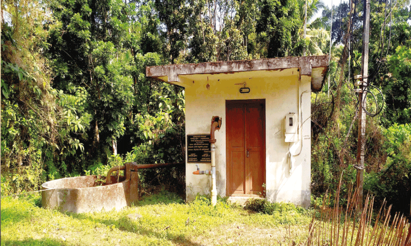 പമ്പിങ്ങിന് വെള്ളമില്ല; കുടിവെള്ള-ജലസേചന പദ്ധതികൾ അവതാളത്തില് പമ്പിങ്ങിന് വെള്ളമില്ല; കുടിവെള്ള-ജലസേചന പദ്ധതികൾ അവതാളത്തില്
