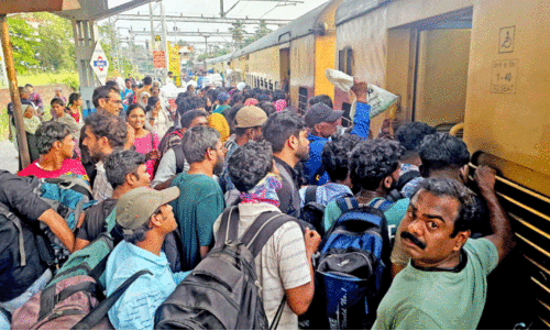 ആറുമാസം പിന്നിട്ടു; പാസഞ്ചർ ട്രെയിനുകൾ പുനഃസ്ഥാപിച്ചില്ല