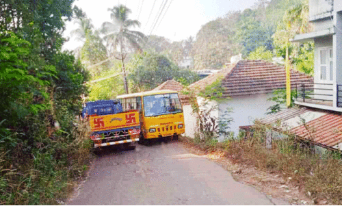 ഇരിക്കൂറിൽ ടിപ്പർ ലോറികളുടെ മരണപ്പാച്ചിൽ