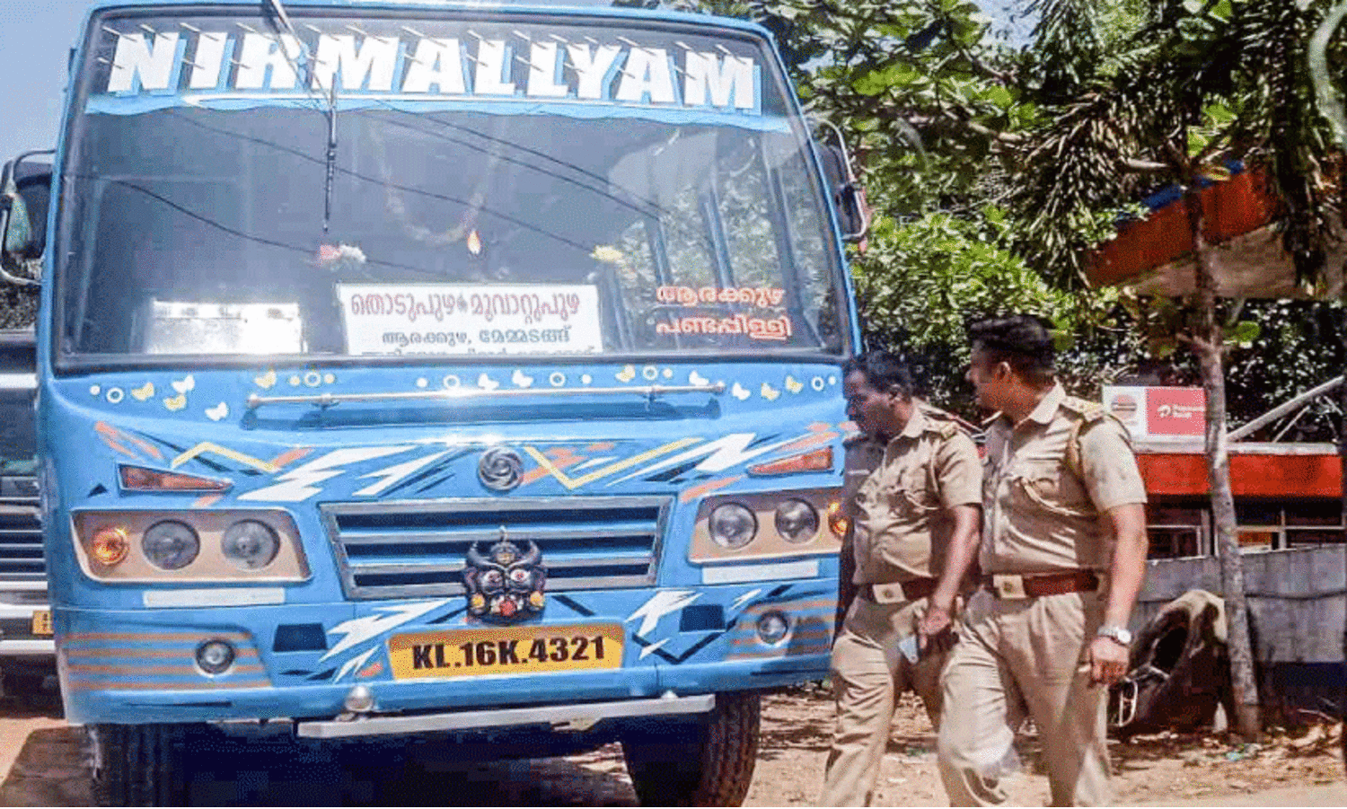 മോട്ടോർ വാഹന വകുപ്പ് പരിശോധന; ആറ് സ്വകാര്യ ബസുകൾക്കെതിരെ നടപടി