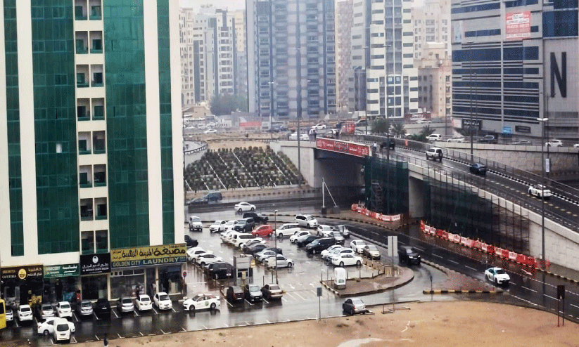 യു.എ.ഇയിൽ കനത്ത മഴ; വിദ്യാഭ്യാസ സ്ഥാപനങ്ങൾക്ക് ഓൺലൈൻ പഠനം