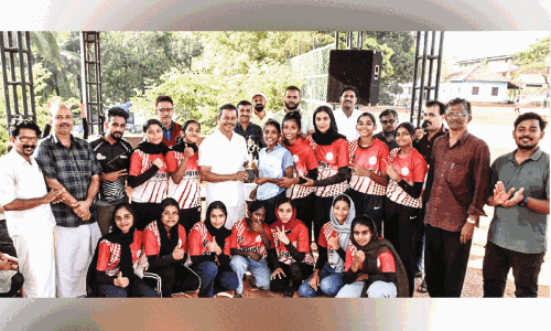 മലപ്പുറം ജില്ല ഹോക്കി: ചെമ്മങ്കടവും കടുങ്ങപുരവും ചാമ്പ്യൻമാർ മലപ്പുറം ജില്ല ഹോക്കി: ചെമ്മങ്കടവും കടുങ്ങപുരവും ചാമ്പ്യൻമാർ